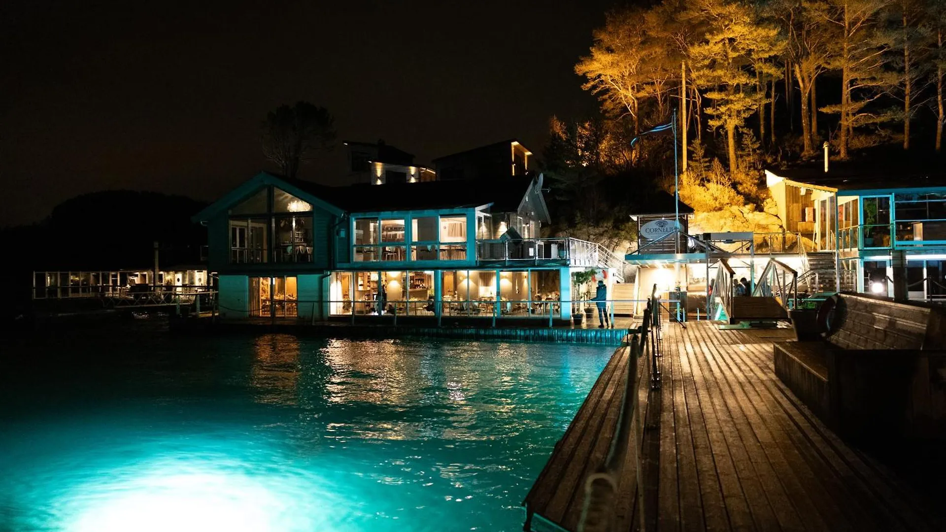*** Bådhotel Floating Villa Bergen Norge