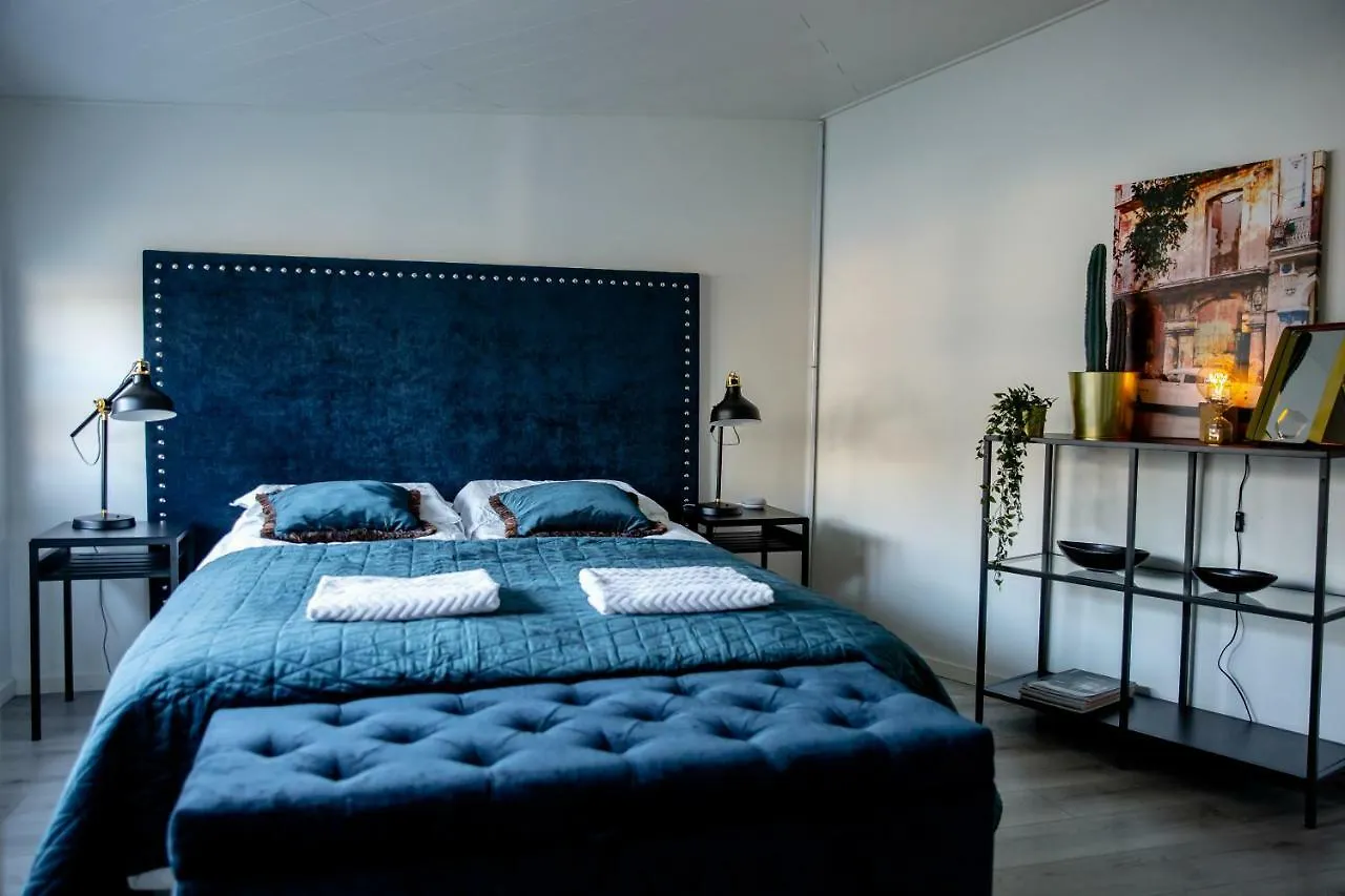 Floating Villa Bergen 3*,